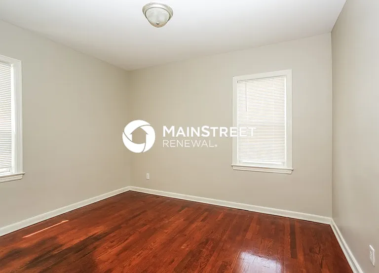 731 S Highland Ave — Photo 14