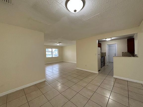 4th image of 5886 Barbados Way W