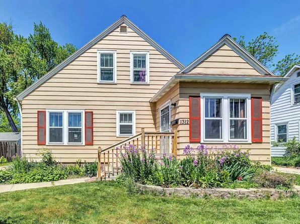 1312 Wirtz Ave, Green Bay, WI 54304