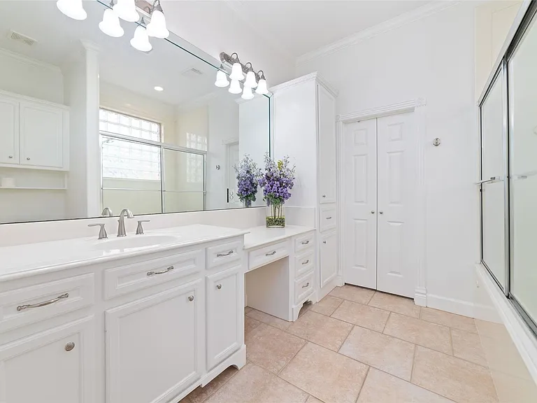 13311 Duke Of York Ln — Photo 16