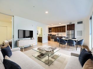 4949 S Landing Dr #526, Portland, OR 97239