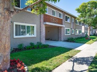 887 Center St APT 4, Costa Mesa, CA 92627
