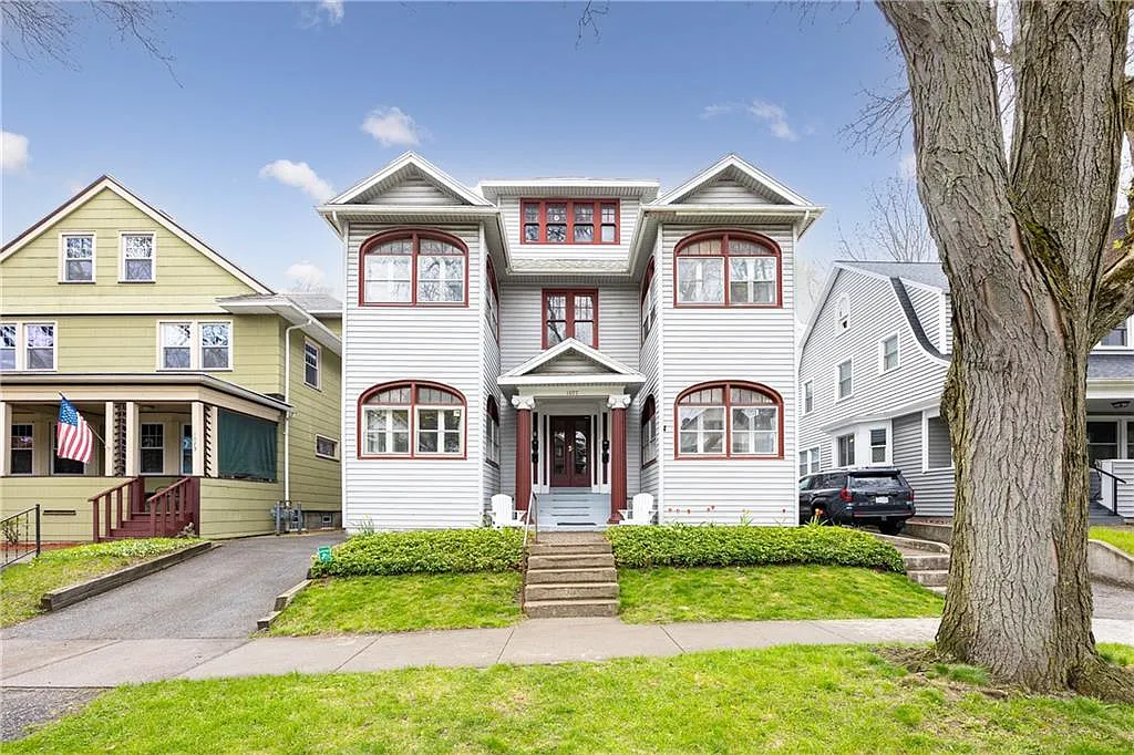 Building Photo - 1077 Harvard St #1