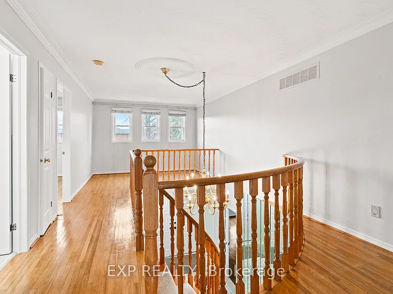 61 Dundee Cres #MAIN — Photo 15