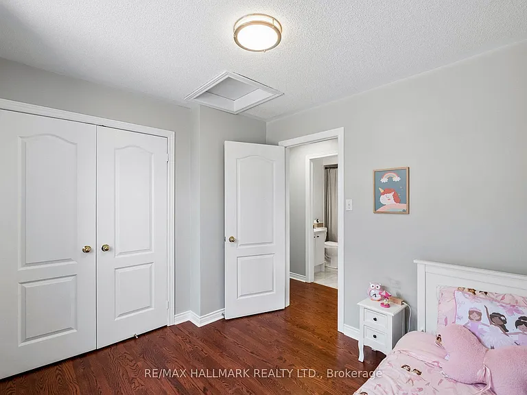 43 Nobbs Dr — Photo 35
