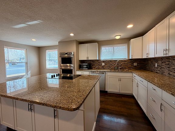 3rd image of 501 Independence Dr