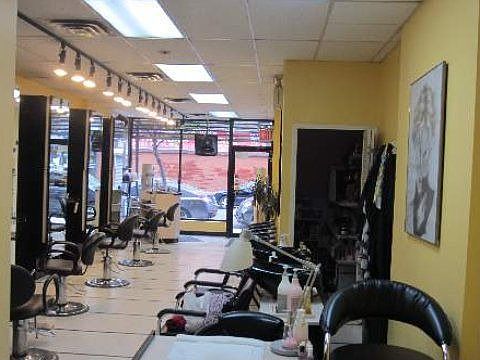 2nd image of 102B Nassau Ave