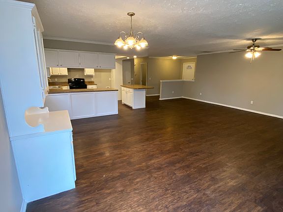 5th image of 8205 SW 36th St