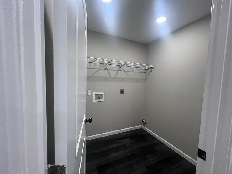 595 E Center St #A — Photo 11