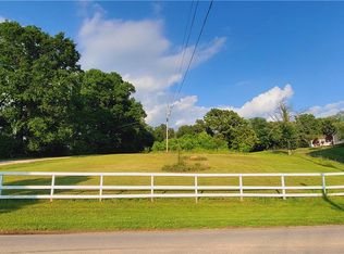 2858 N Double Springs Rd, Fayetteville, AR 72704