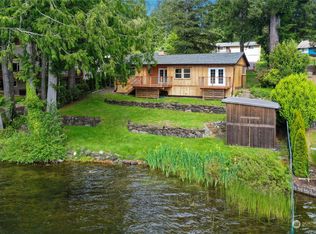 1001 E Trails End Dr, Belfair, WA
