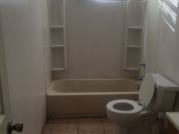4th image of 1939 N Tonti St #1