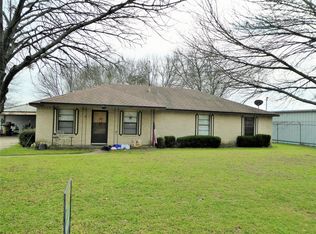 214 E Sterrett Rd, Waxahachie, TX 75165