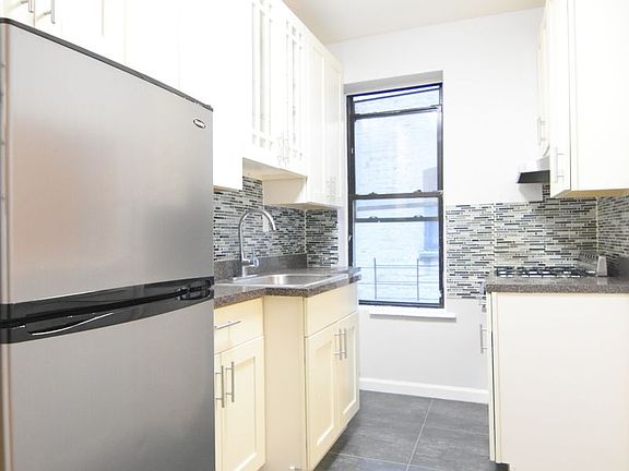 5th image of 615 W 135th St APT 52A