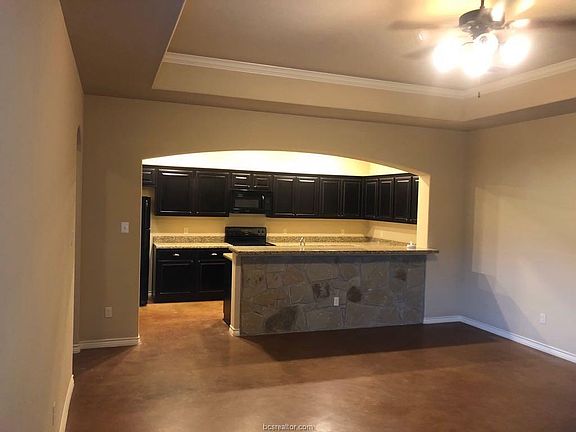 4th image of 407 Hayes Ln