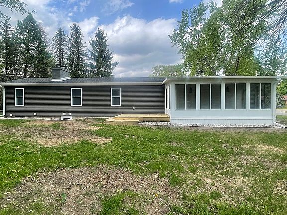 3rd image of 204 Greenfield Dr