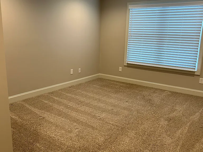 22 Residence Dr — Photo 5
