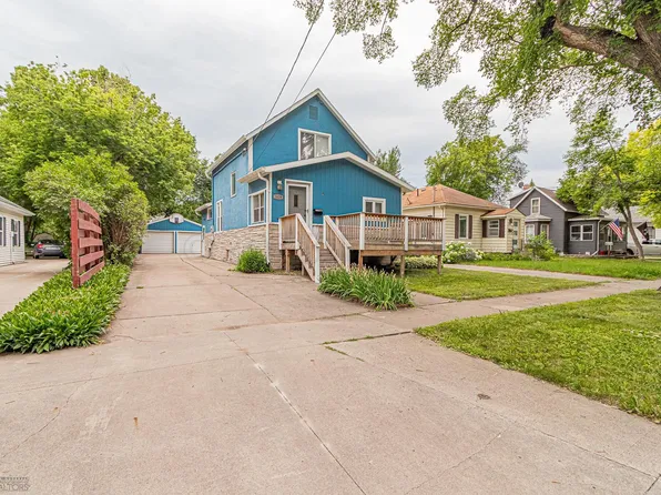 1428 2nd Ave S, Fargo, ND 58103