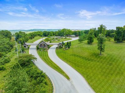 184 Forest Oak Drive, Hollister, MO, 65672