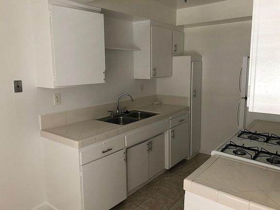 3rd image of 23611 Arlington Ave #10000