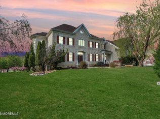 7 Stayman Ct, Manalapan, NJ 07726