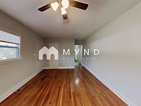 3rd image of 1021 Green Circle Dr