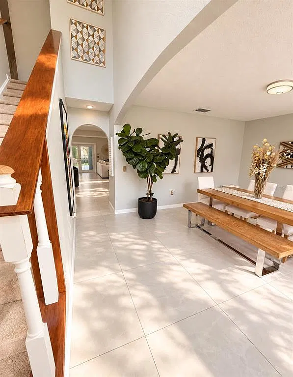 4 bed, 2.5 bath, 3120 sqft, $3,000 — Photo 2