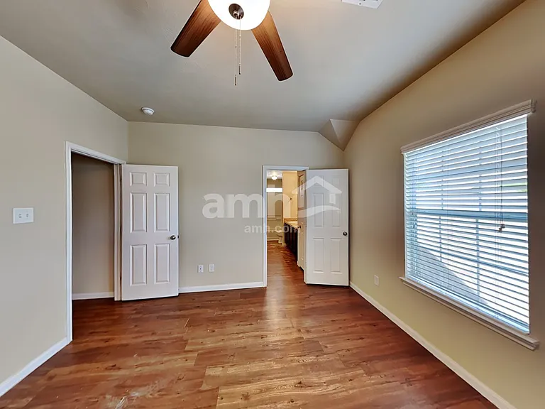 5923 Stockholm Ct — Photo 11