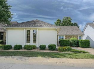 4902 NE Pebble Beach St, Lees Summit, MO 64064