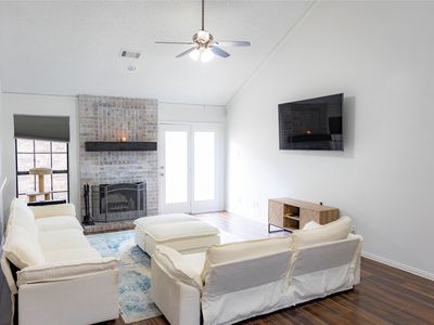 10619 Tall Oak Dr, Fort Worth, TX, 76108