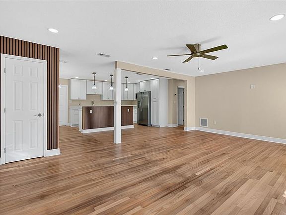 3rd image of 1623 S PRESCOTT AVENUE