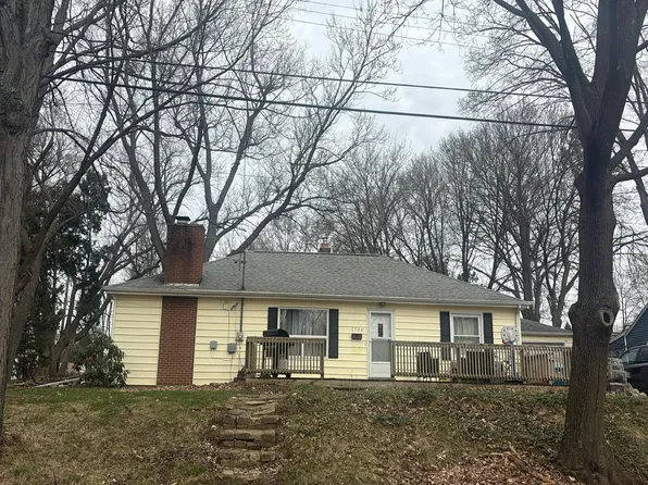 2704 Wellington Rd, Kalamazoo, MI 49008
