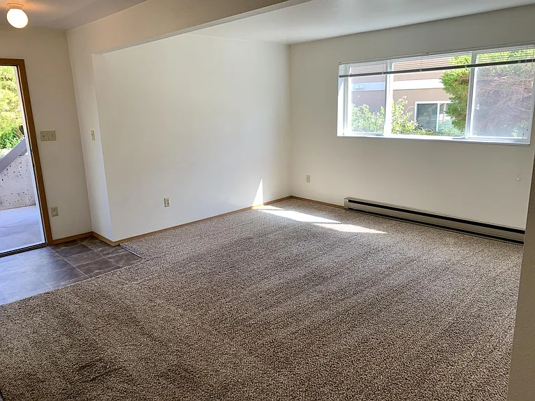 323 Janet St #1 — Photo 3