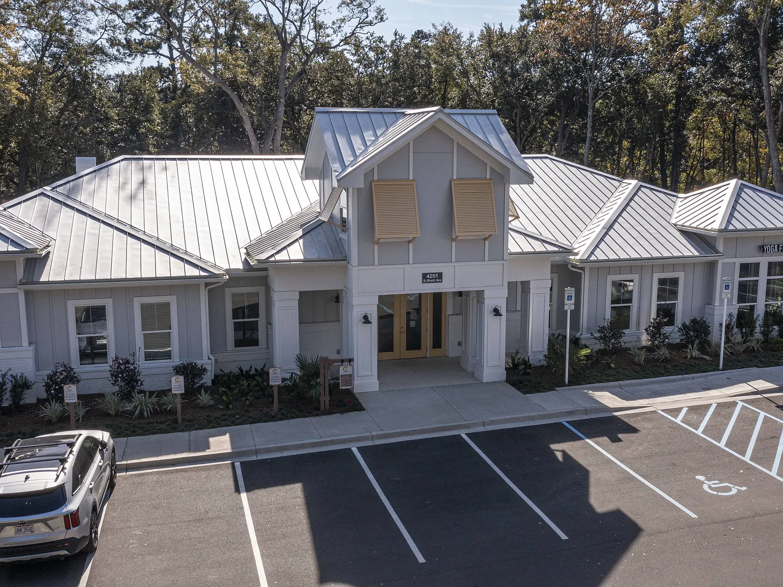 Park Circle Village Apartments — Photo 2