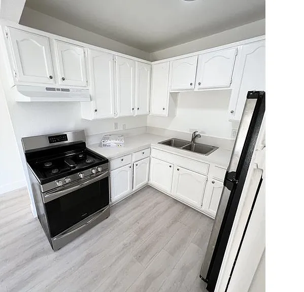 1000 E 25th St #1 — Photo 11