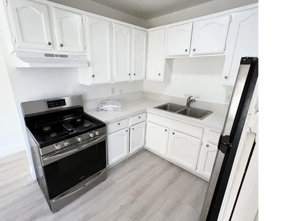 1000 E 25th St APT 1, Los Angeles, CA 90011