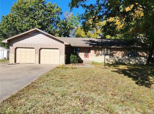 114 W Main St, Arma, KS 66712