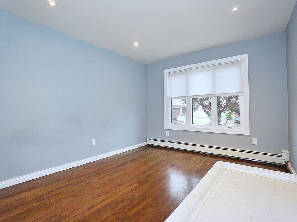 1st image of 23 Strauss St Floor 1