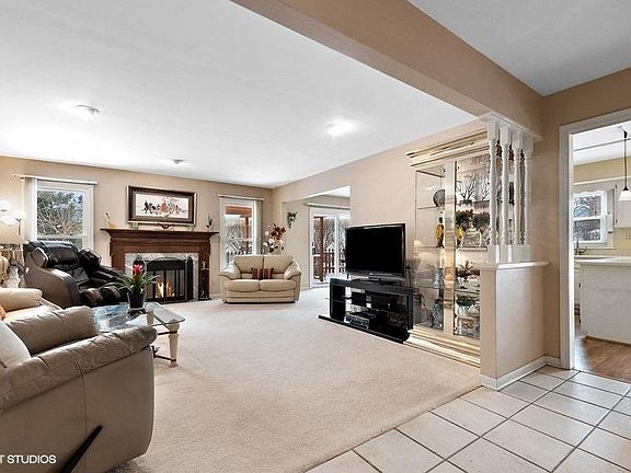 3rd image of 1715 Bishop Way