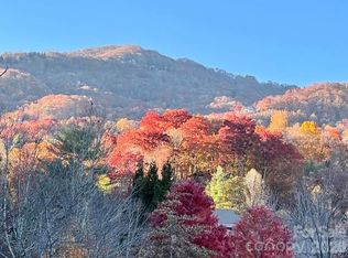245 Greenview Dr, Maggie Valley, NC 28751