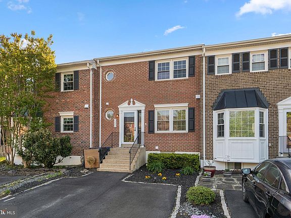 2nd image of 7201 Lake Cove Dr
