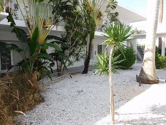 3rd image of 15 S Palmway APT 3