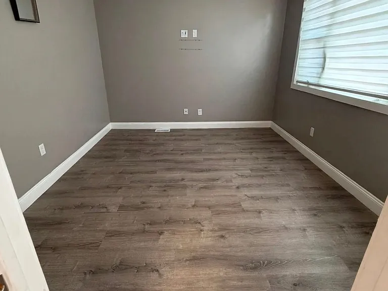 297 Pocasset Ave — Photo 6