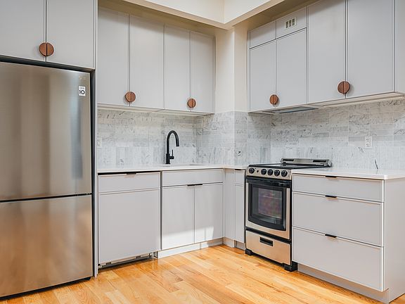 3rd image of 33 Franklin St #314