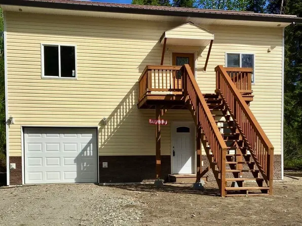 2490 Schutzen St, North Pole, AK 99705