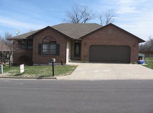 1501 Kayla St, California, MO 65018