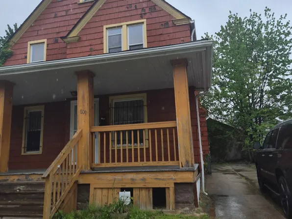 809 E 155th St, Cleveland, OH 44110
