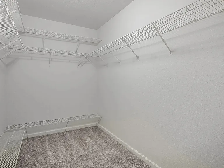 552 Stonehaven Ct — Photo 41