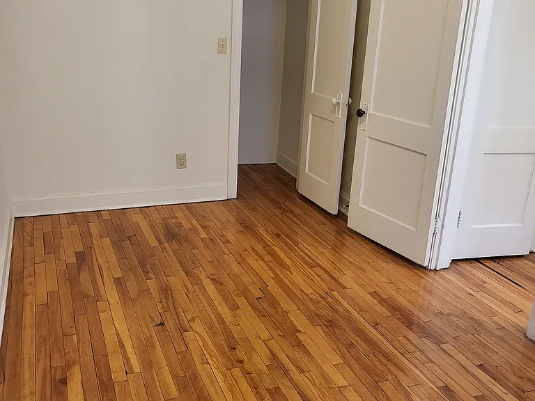 902 Grand Ave — Photo 23