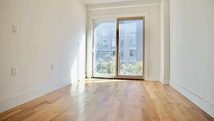 Rented by RELI.NOW CORP | media 1